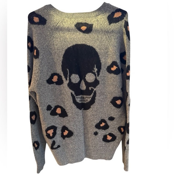 Skull Cashmere Sweaters - Skull Cashmere Gray and Black Leopard V-Neck Sweater